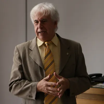 Francisco Américo Sirvente, Docente Oro